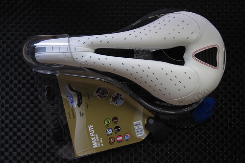 Selle Italia Max Flite Gel Flow です。: 一路一会のぶらり、一筆