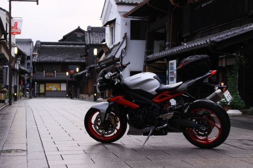 triumph_s3_02.JPG