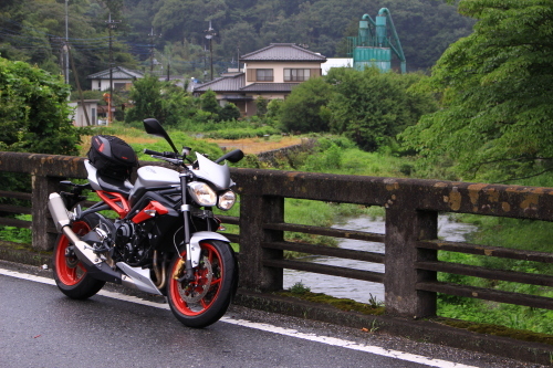 triumph_s3_40.JPG