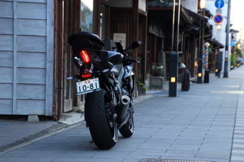 yzfr6_8_16.JPG