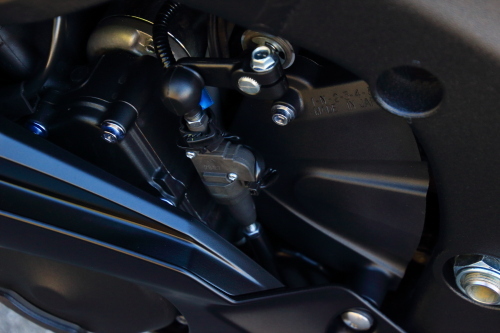 yzfr6_8_28.JPG